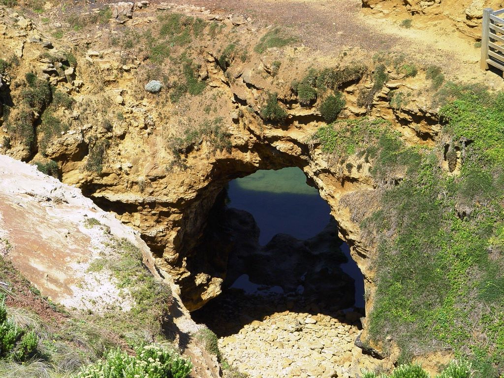 The Grotto, along the Great Ocean Road, part of Victoria's shipwreck coast - Victoria, Australia.