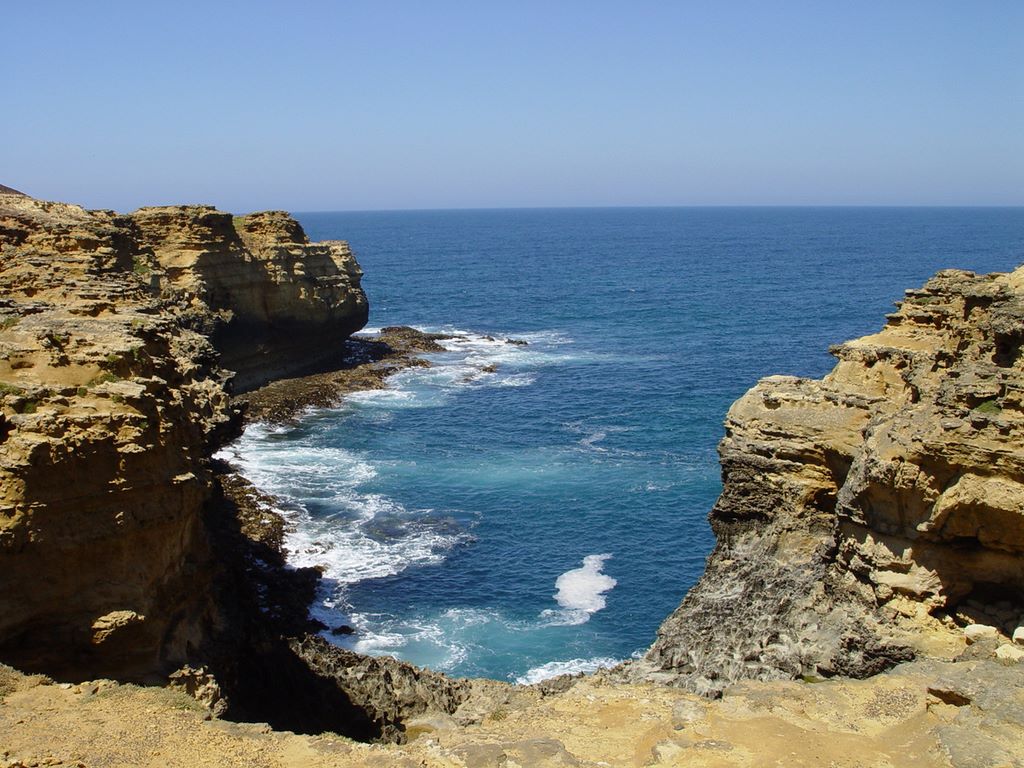 The Grotto, along the Great Ocean Road, part of Victoria's shipwreck coast - Victoria, Australia.