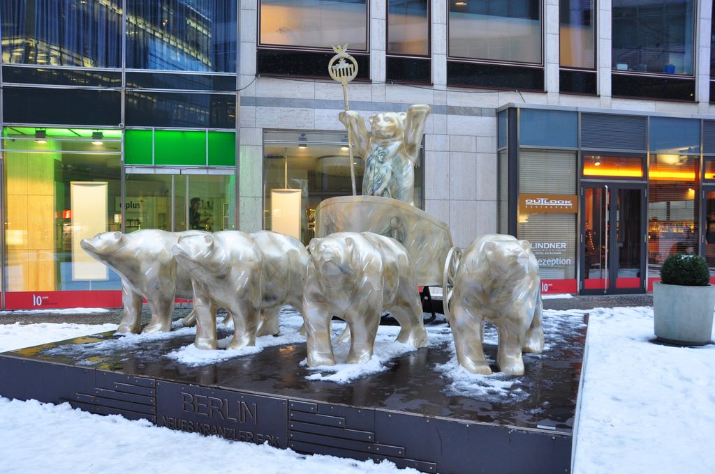 A bear appears on the Berlin coat of arms and this might be the reason this animal shape was selected for the art display. Approximately 350 life-size bears were painted and displayed in the streets of Berlin in 2001.