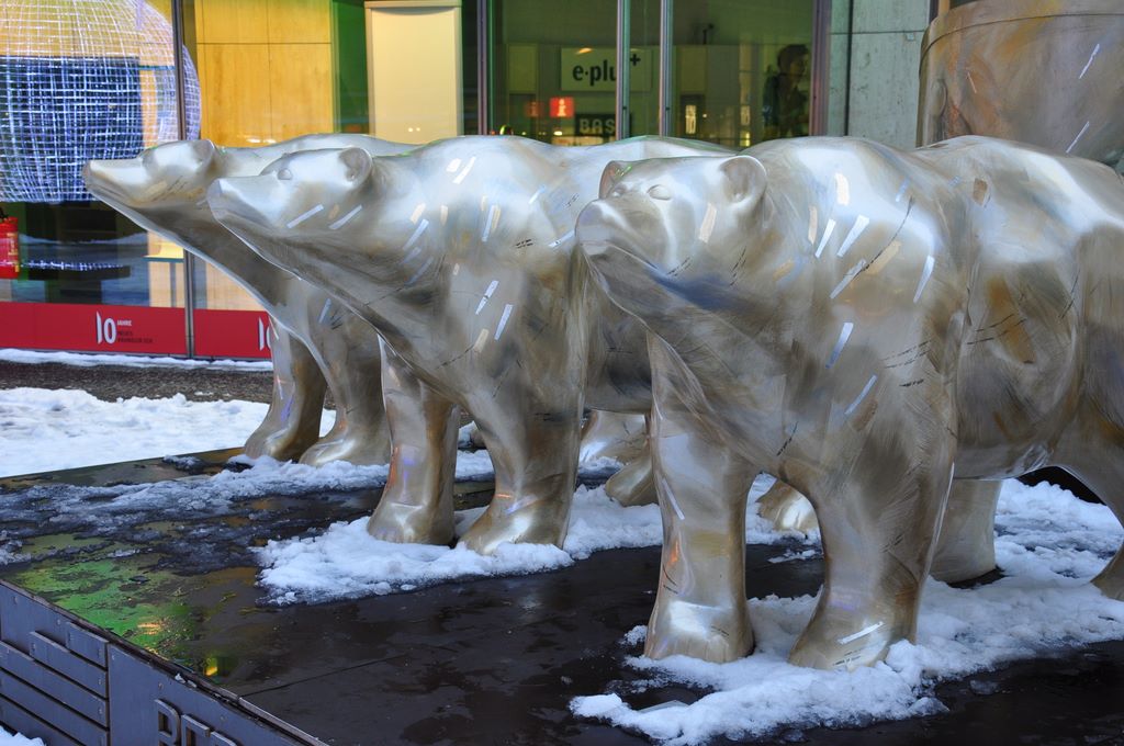 A bear appears on the Berlin coat of arms and this might be the reason this animal shape was selected for the art display. Approximately 350 life-size bears were painted and displayed in the streets of Berlin in 2001.