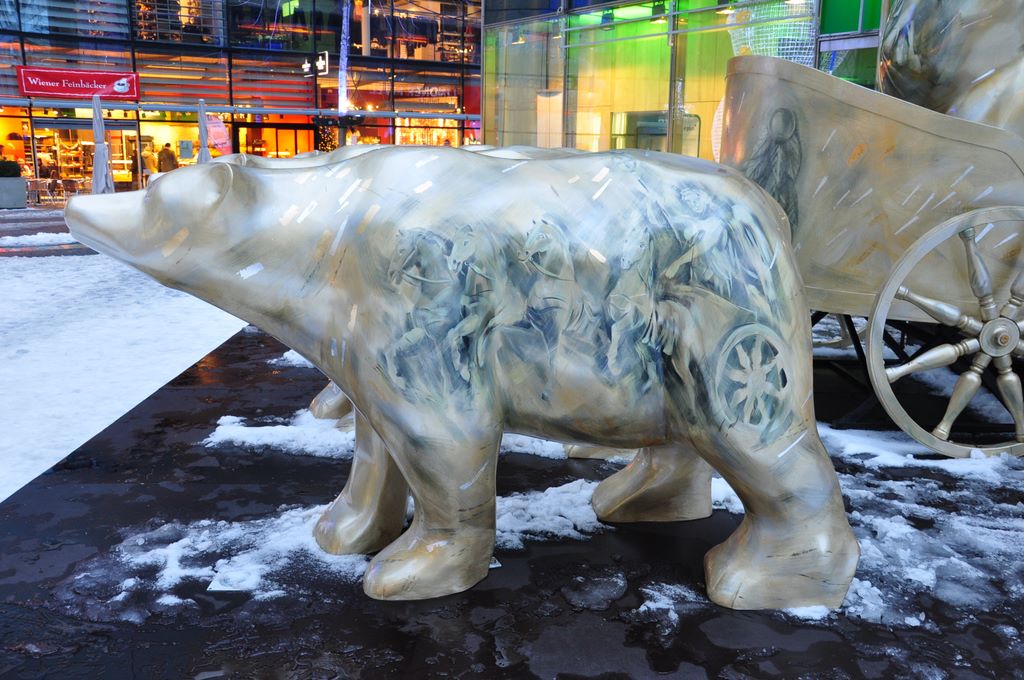 A bear appears on the Berlin coat of arms and this might be the reason this animal shape was selected for the art display. Approximately 350 life-size bears were painted and displayed in the streets of Berlin in 2001.