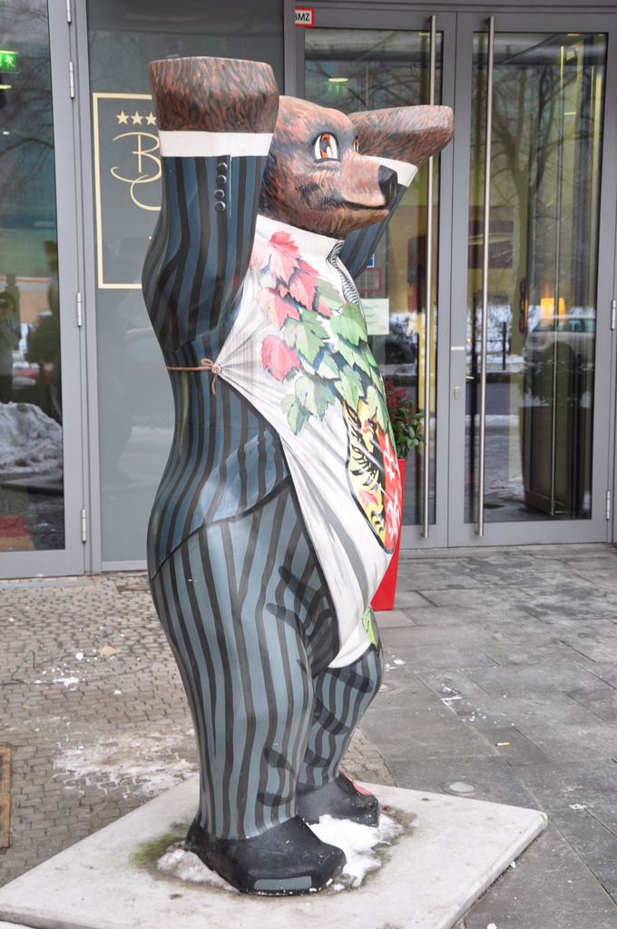 A bear appears on the Berlin coat of arms and this might be the reason this animal shape was selected for the art display. Approximately 350 life-size bears were painted and displayed in the streets of Berlin in 2001.