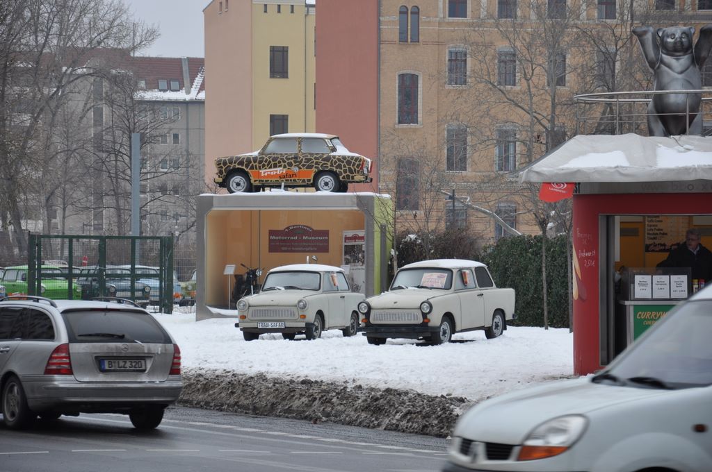 A bear appears on the Berlin coat of arms and this might be the reason this animal shape was selected for the art display. Approximately 350 life-size bears were painted and displayed in the streets of Berlin in 2001.