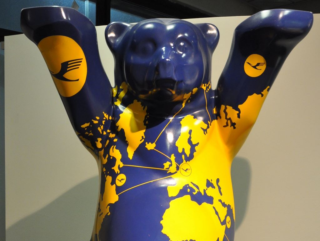 A bear appears on the Berlin coat of arms and this might be the reason this animal shape was selected for the art display. Approximately 350 life-size bears were painted and displayed in the streets of Berlin in 2001.