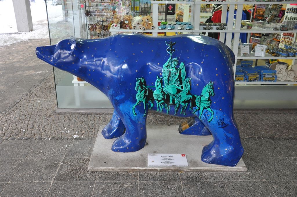 A bear appears on the Berlin coat of arms and this might be the reason this animal shape was selected for the art display. Approximately 350 life-size bears were painted and displayed in the streets of Berlin in 2001.