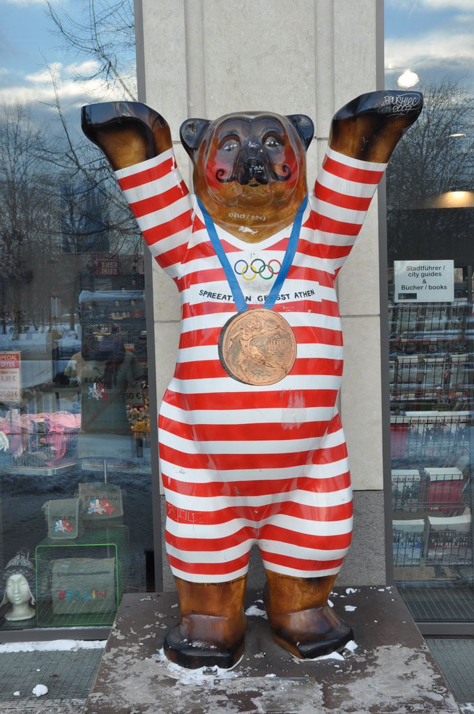 A bear appears on the Berlin coat of arms and this might be the reason this animal shape was selected for the art display. Approximately 350 life-size bears were painted and displayed in the streets of Berlin in 2001.