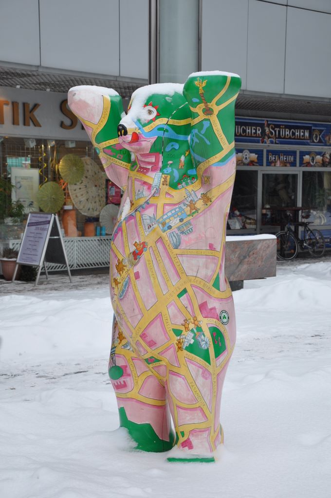 A bear appears on the Berlin coat of arms and this might be the reason this animal shape was selected for the art display. Approximately 350 life-size bears were painted and displayed in the streets of Berlin in 2001.