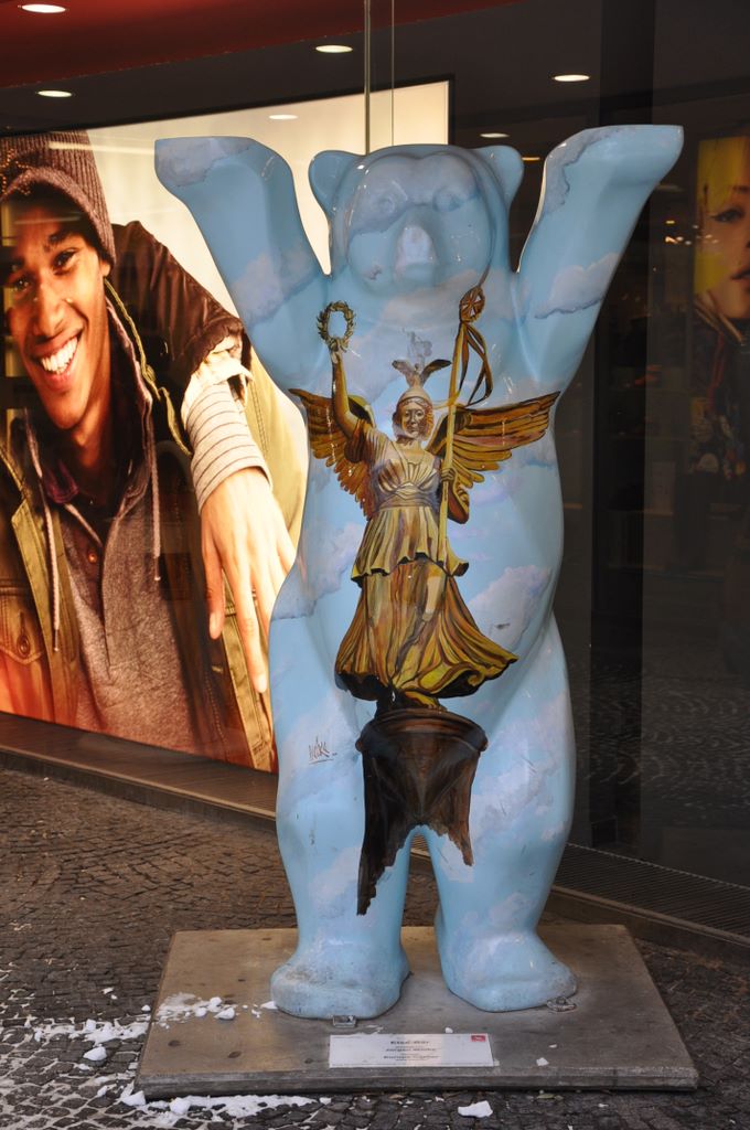 A bear appears on the Berlin coat of arms and this might be the reason this animal shape was selected for the art display. Approximately 350 life-size bears were painted and displayed in the streets of Berlin in 2001.