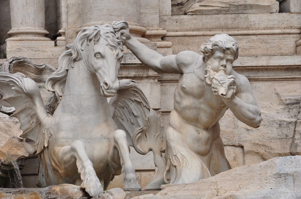 Trevi Fountain, Rome, Italy.