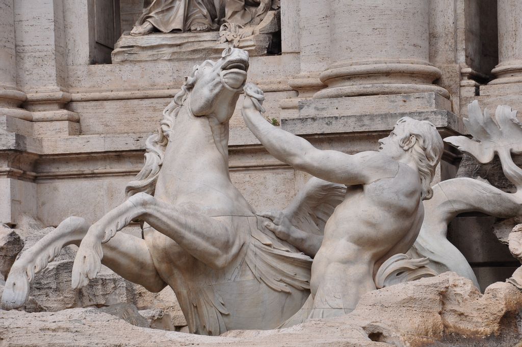 Trevi Fountain, Rome, Italy.
