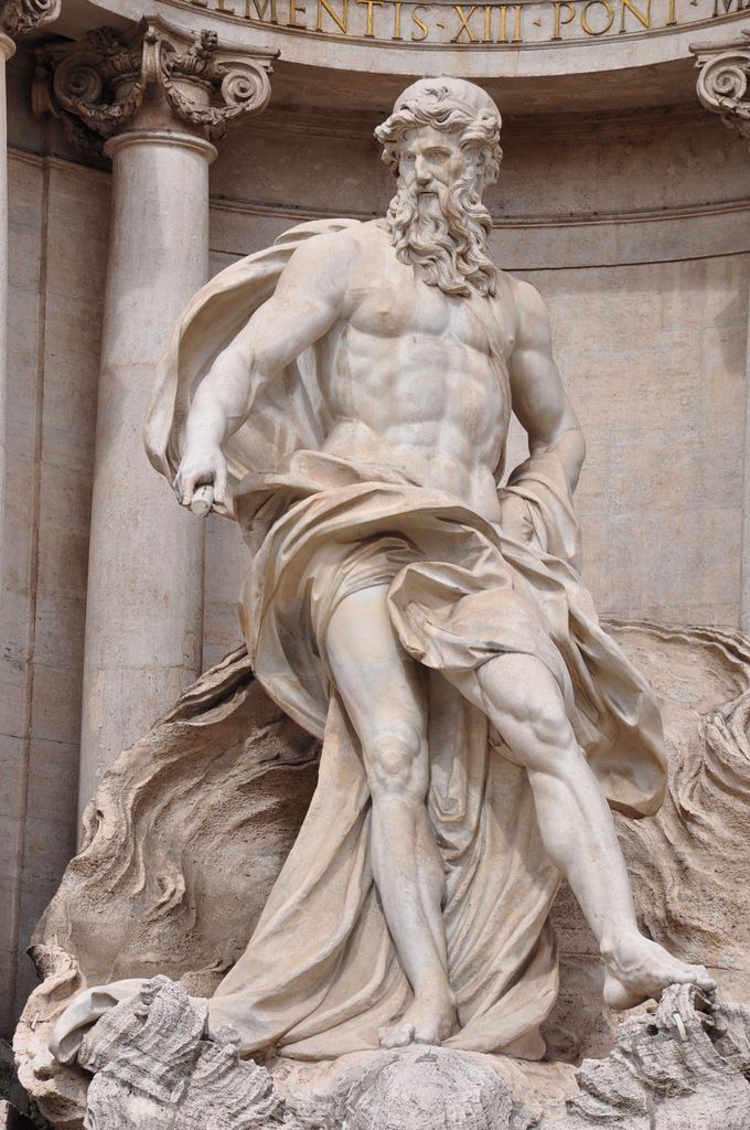 Trevi Fountain, Rome, Italy.