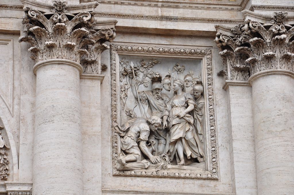 Trevi Fountain, Rome, Italy.