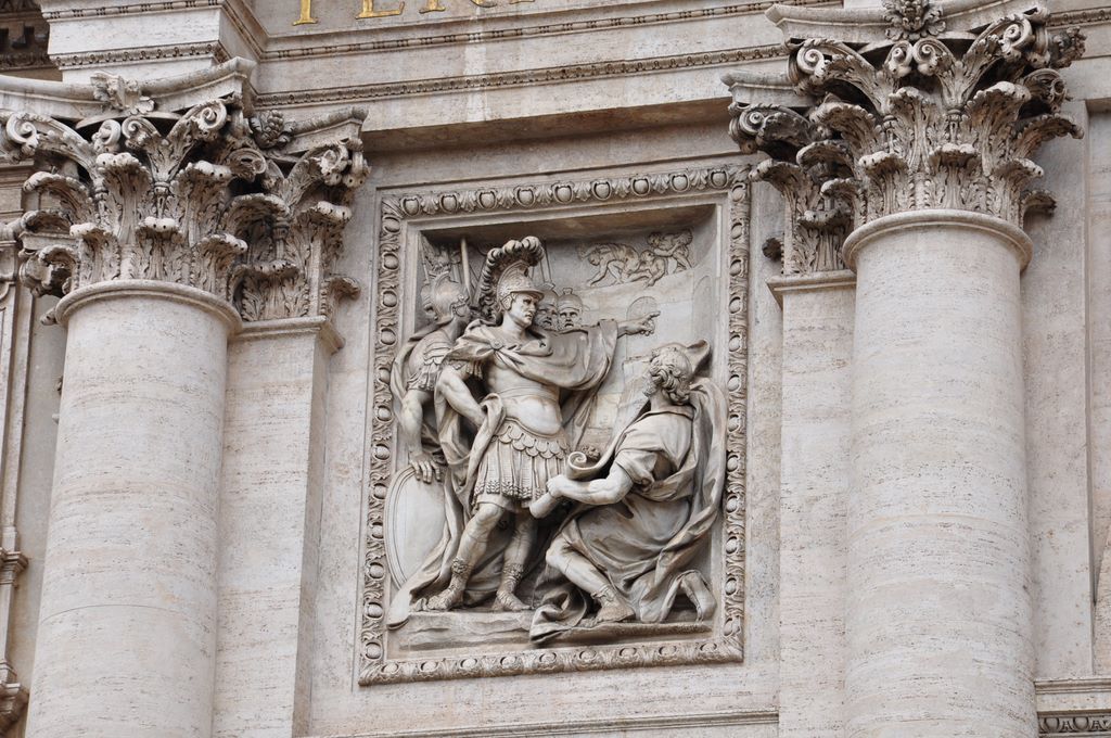 Trevi Fountain, Rome, Italy.