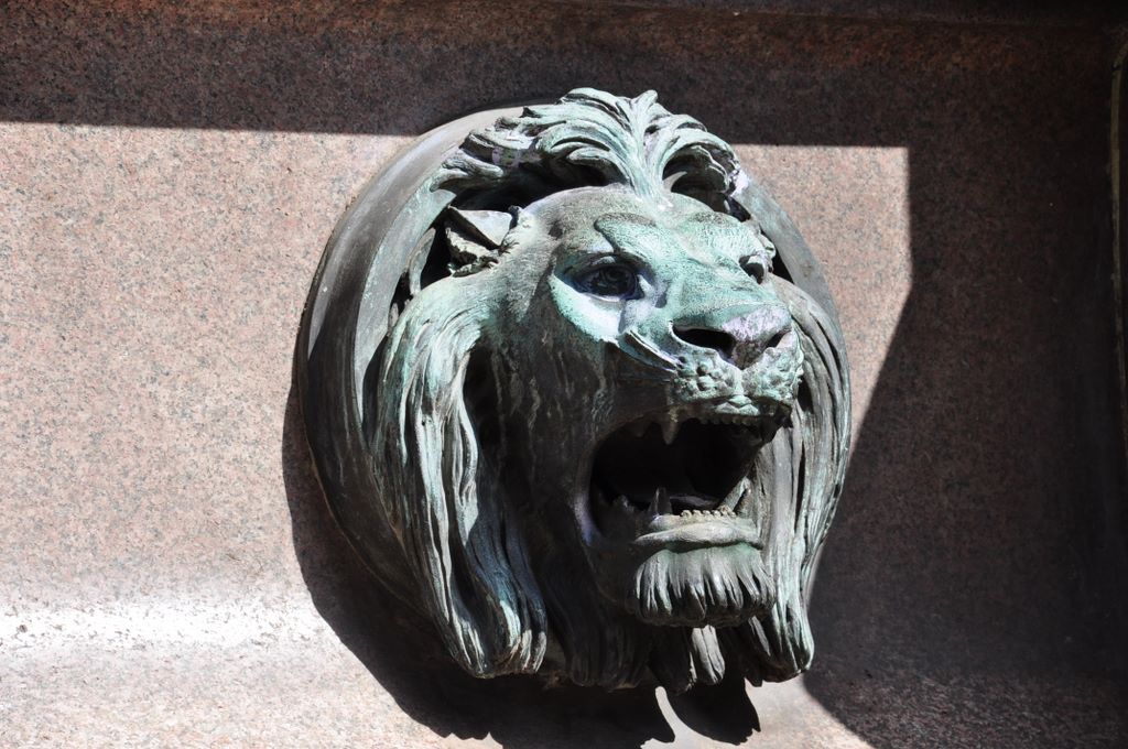 War Memorial, near the main railway station in Rome.