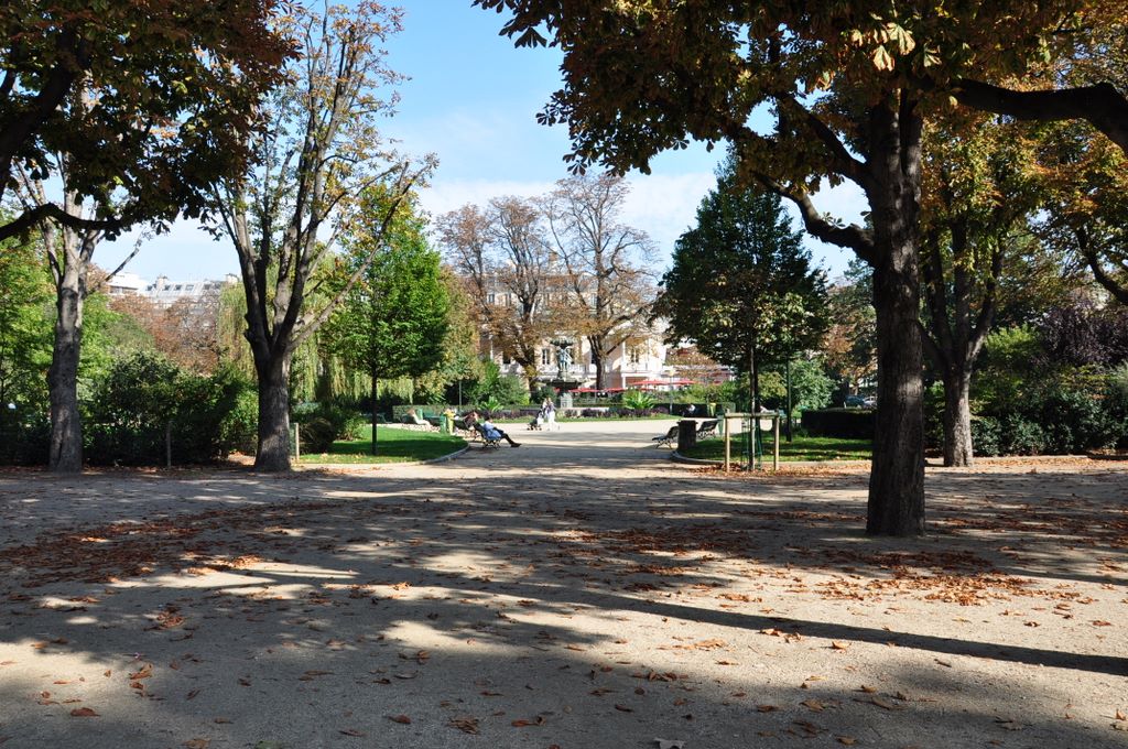 &nbsp;Avenue des Champs Elysees, Paris