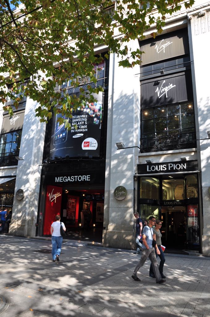 &nbsp;Avenue des Champs Elysees, Paris