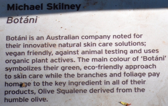 Botani - Mali by Michael Skilney - Picture of the day were taken at Melbourne Zoo, Melbourne, Victoria, Australia.