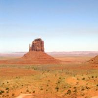 Monument Valley, Navajo: Tsé Bii' Ndzisgaii (valley of the rocks) northern border of Arizona with southern Utah, USA.